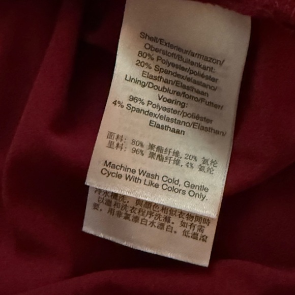 DKNY Red Sheer Fitted/Ruched Short Sleeve Top - Picture 6 of 6